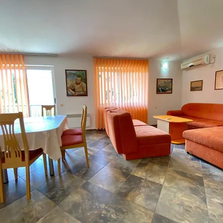 Apartment Palunko *